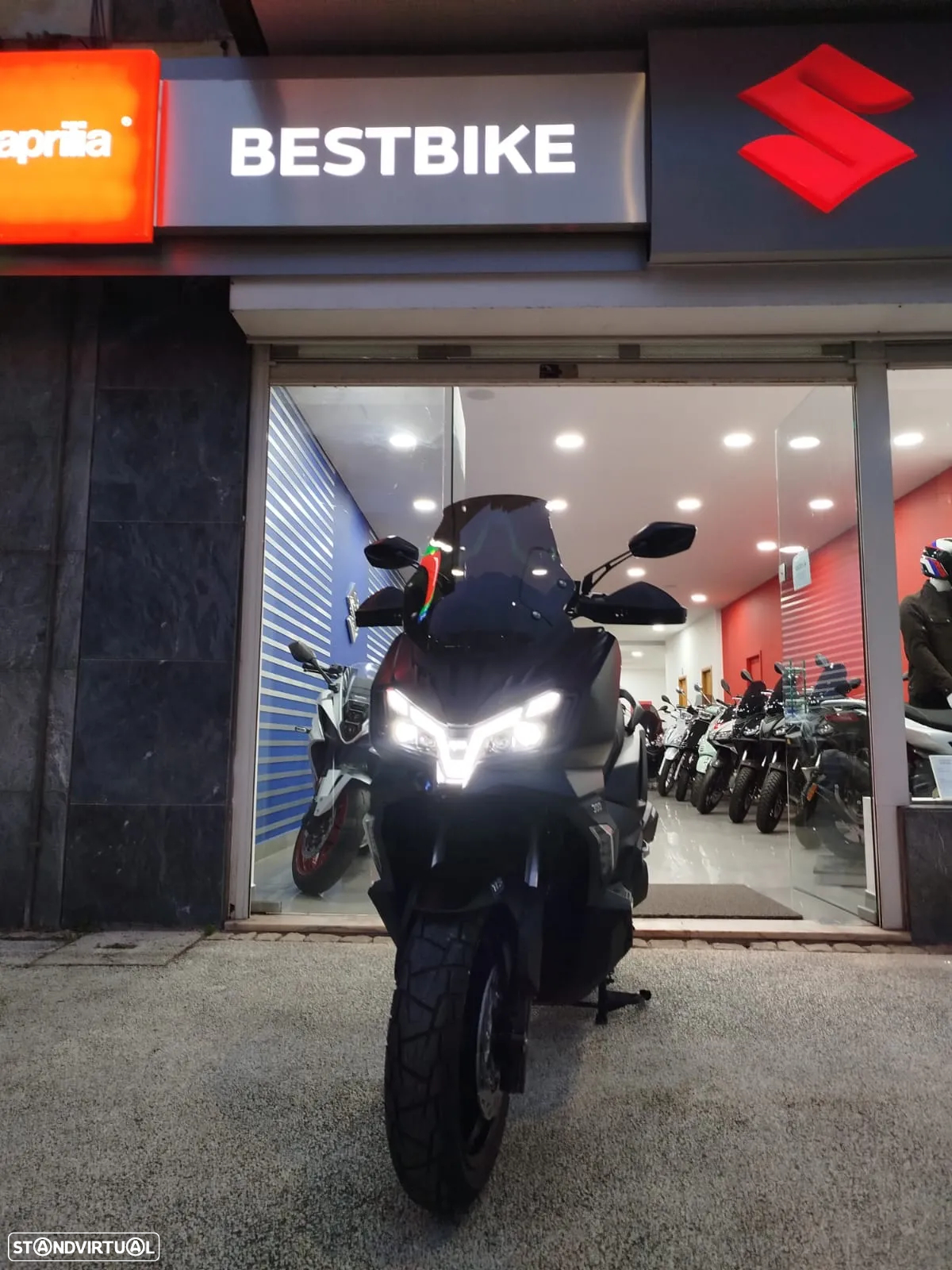 Sym ADX 300 ABS Serviço - Desde 68,27€ Mês - 10