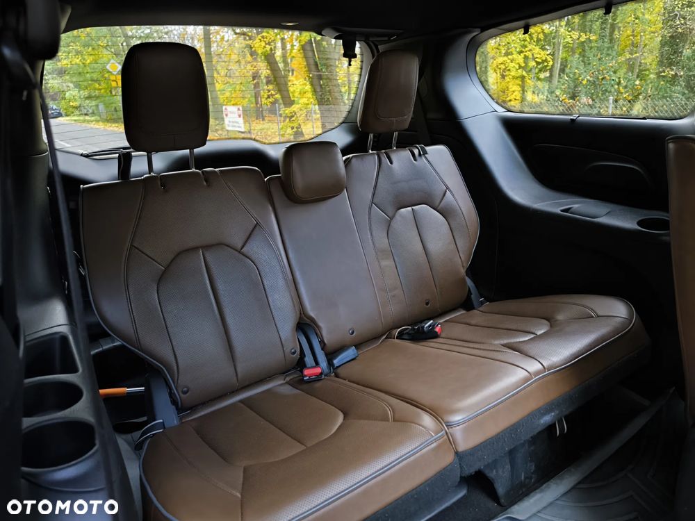 Chrysler Pacifica - 14