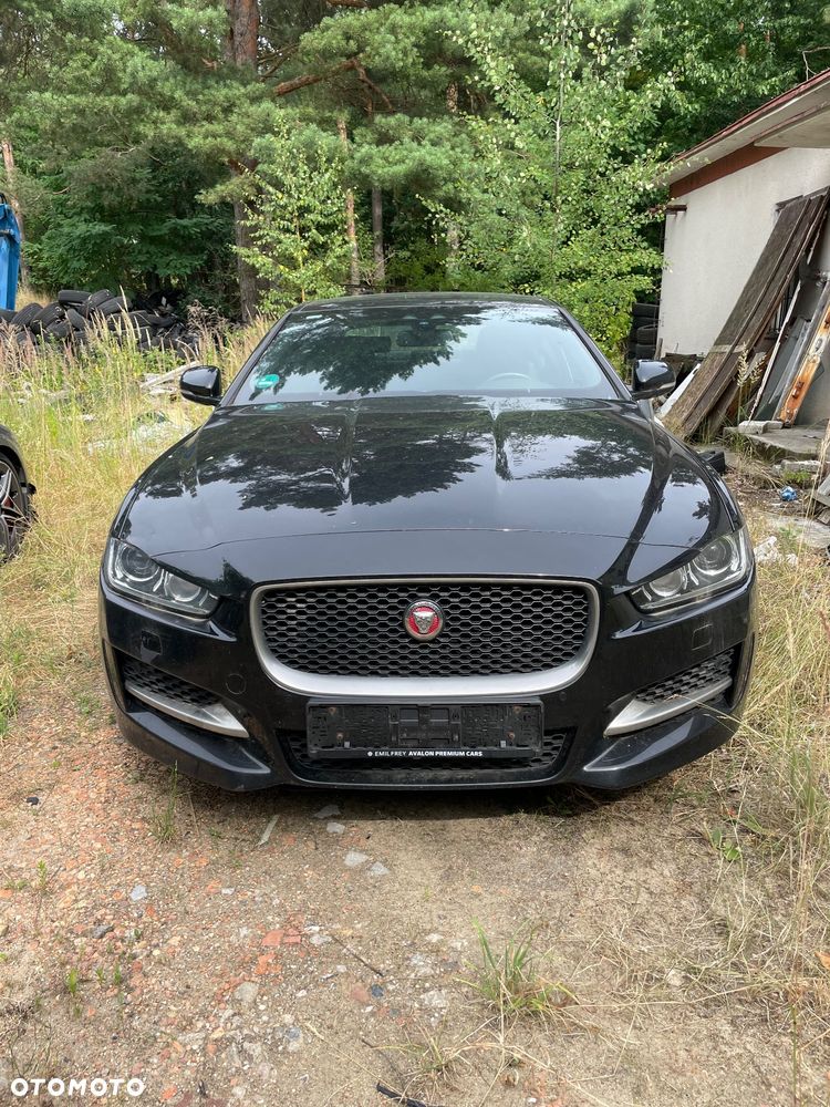 Jaguar XE 20d AWD R-Sport - 2