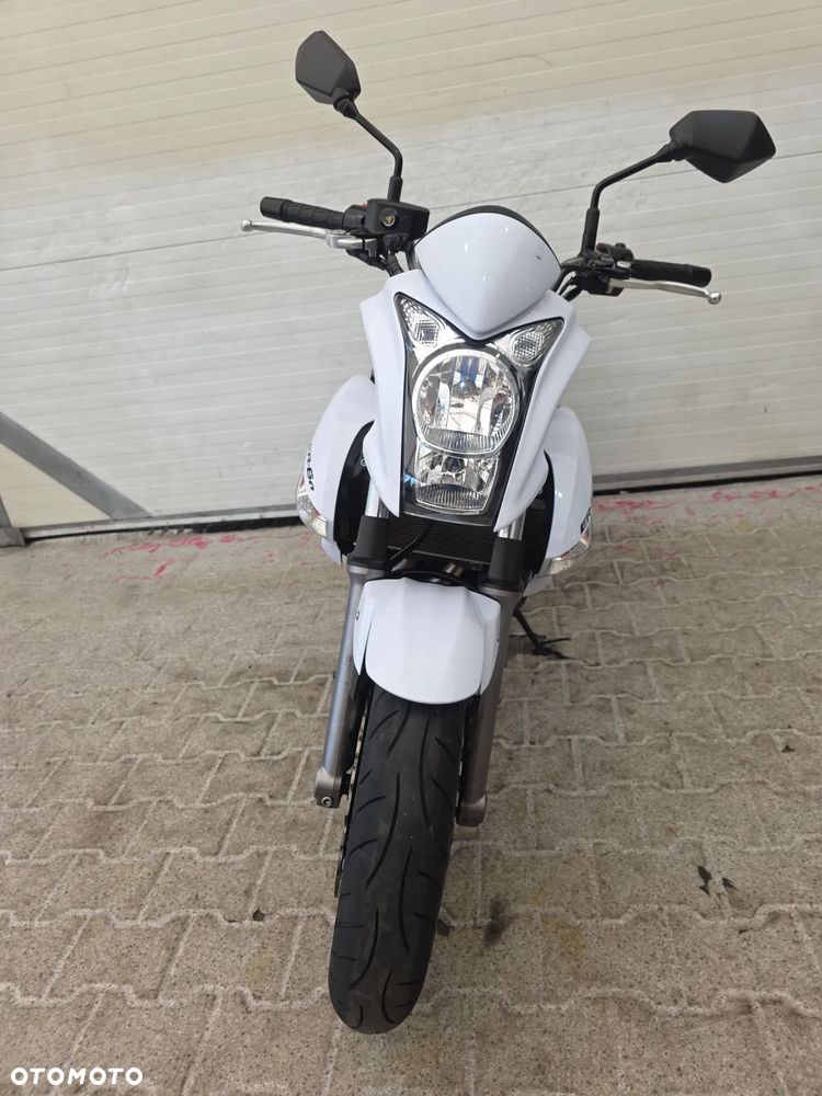 Kawasaki ER - 16