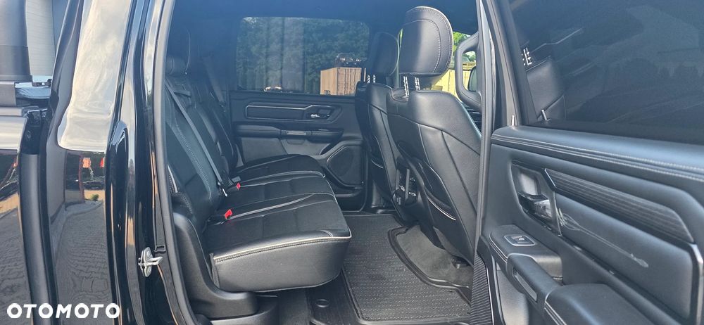 RAM 1500 5.7 Crew Cab Shortbed Limited Black - 25