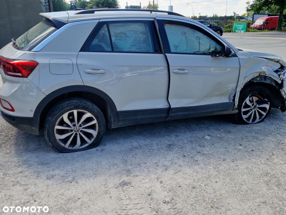 Volkswagen T-Roc 1.0 TSI OPF ACTIVE - 10