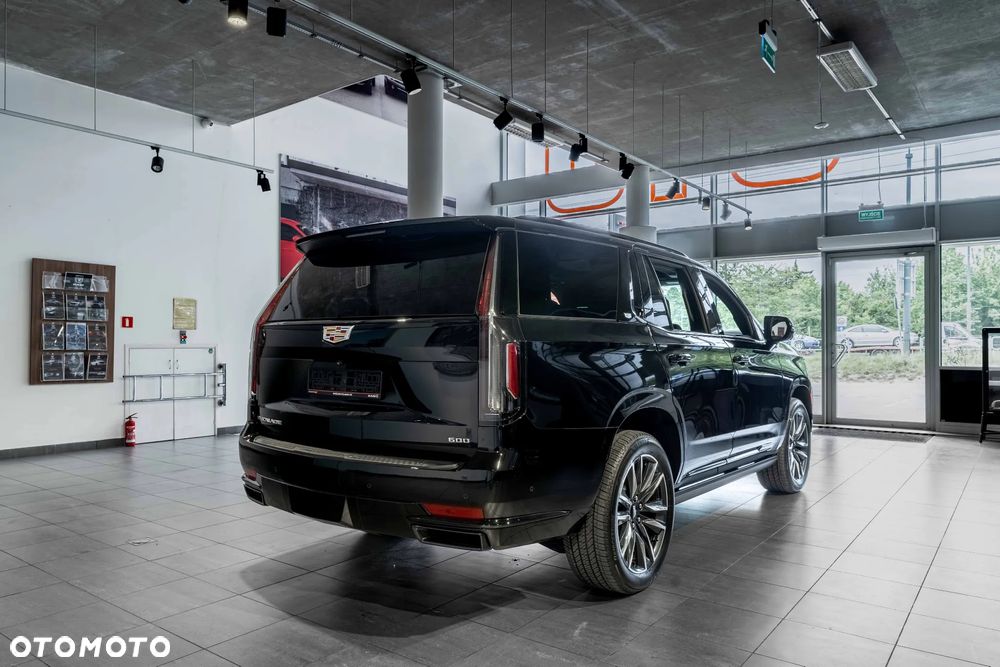 Cadillac Escalade - 9