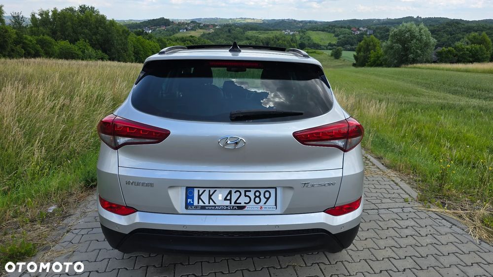 Hyundai Tucson 1.7 CRDI BlueDrive Style 2WD - 5