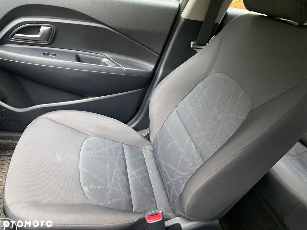 Kia Rio 1.2 L - 14
