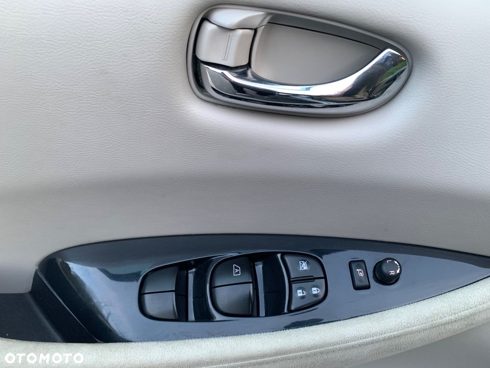 Nissan Leaf 24kWh Acenta - 28