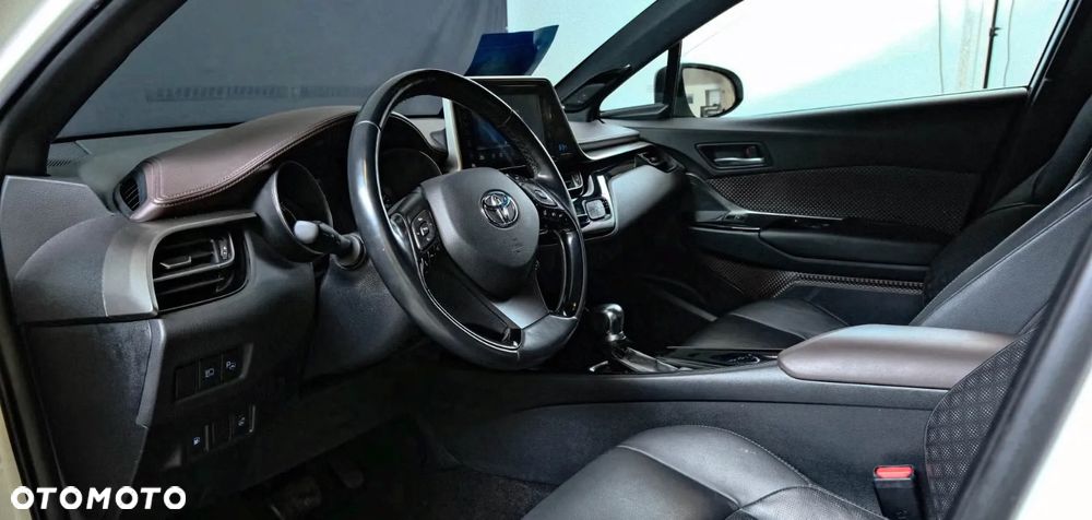 Toyota C-HR Lounge - 7