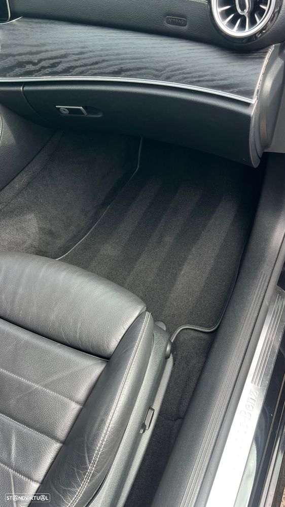 Mercedes-Benz E 220 d Cabrio 4Matic 9G-Tronic AMG Line - 38