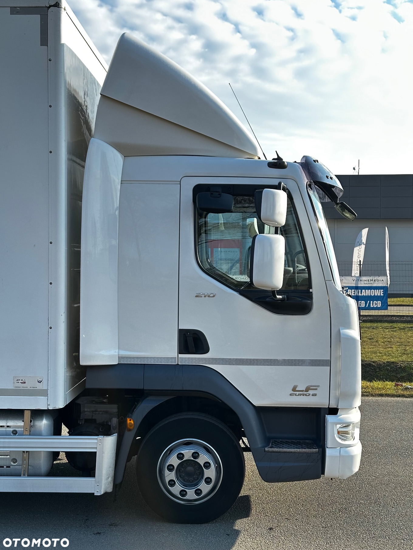 DAF LF210 euro6 12t DMC - 12