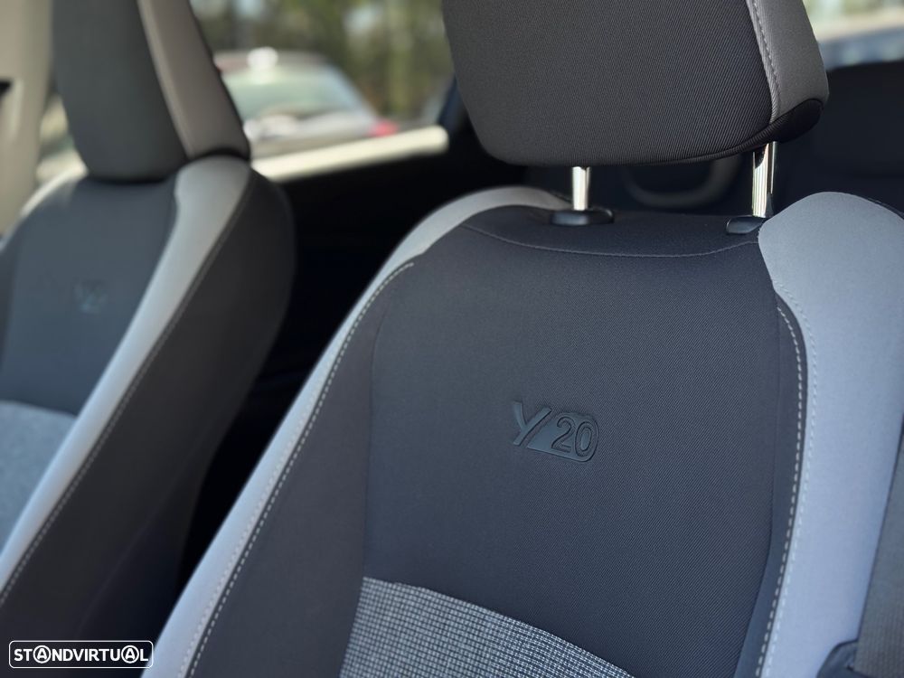 Toyota Yaris 1.5 HSD 20 Anos - 15