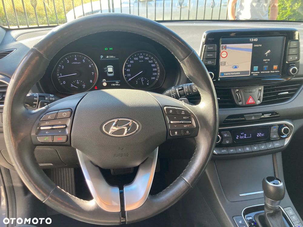 Hyundai i30 1.4 T-GDI Premiere Luxury DCT - 17