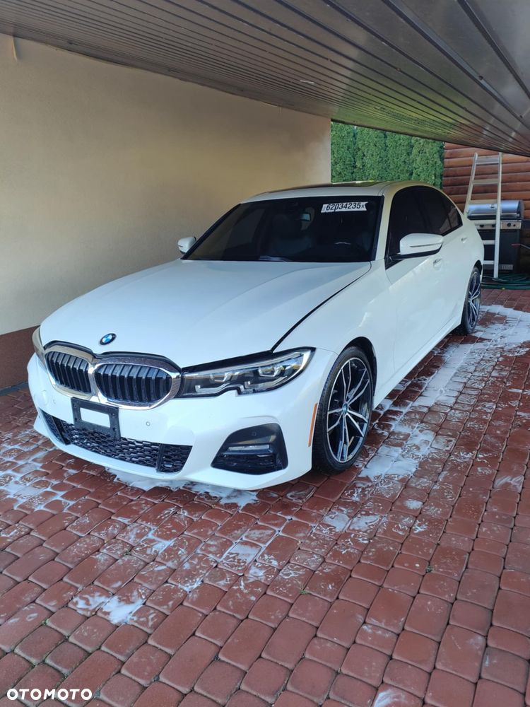 BMW Seria 3 330i M Sport - 1