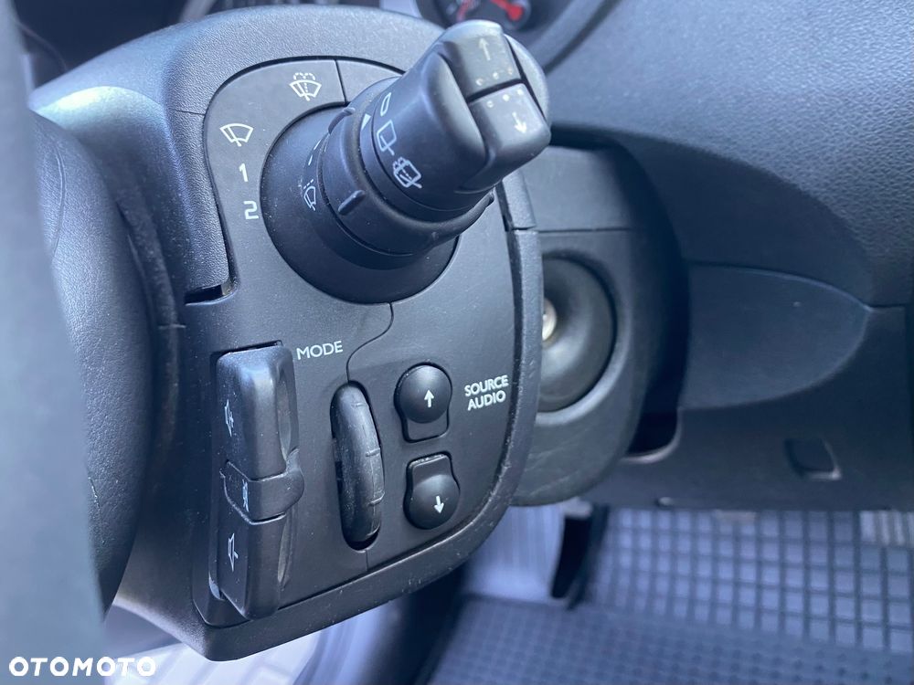 Renault Clio 1.2 16V Rip Curl - 29
