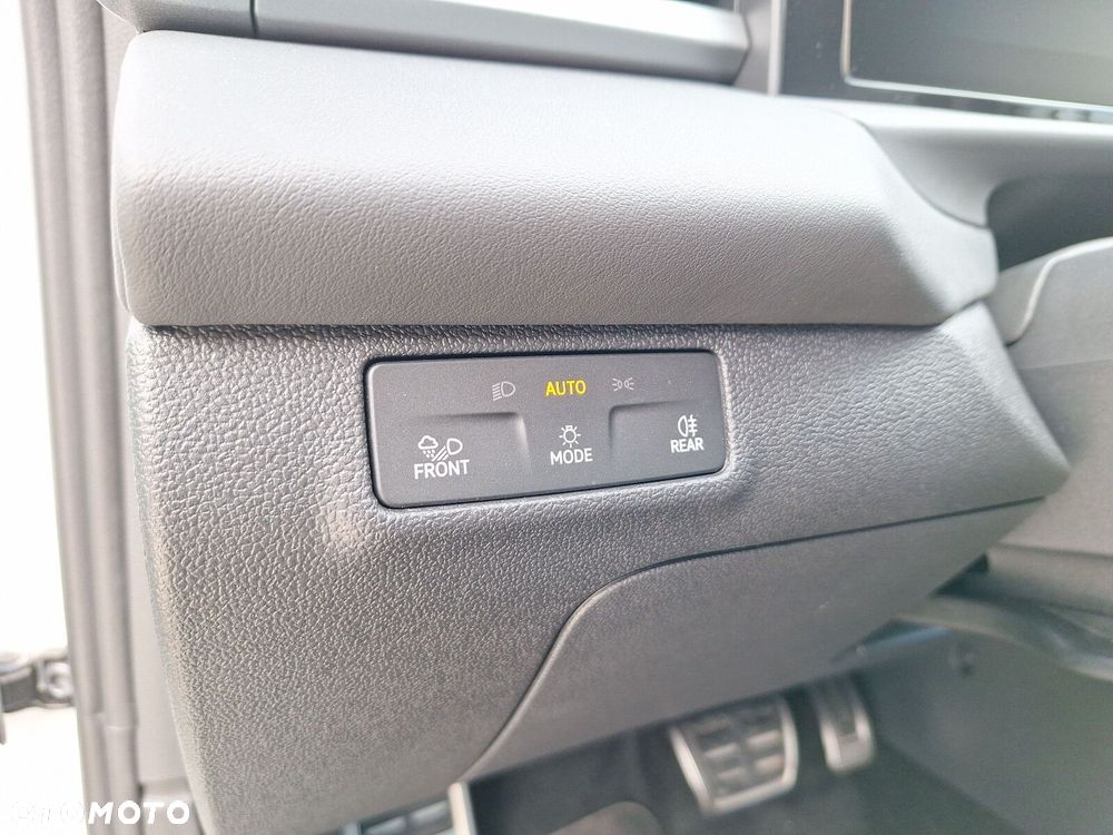 Volkswagen T-Roc - 21