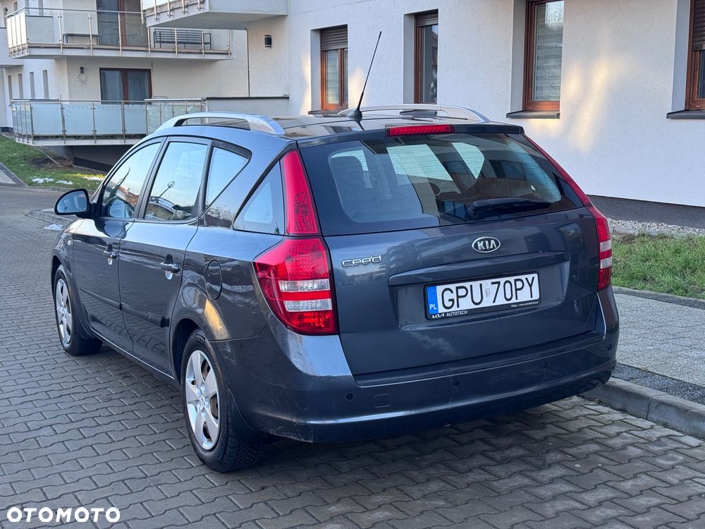 Kia Ceed 1.6 Comfort + - 5