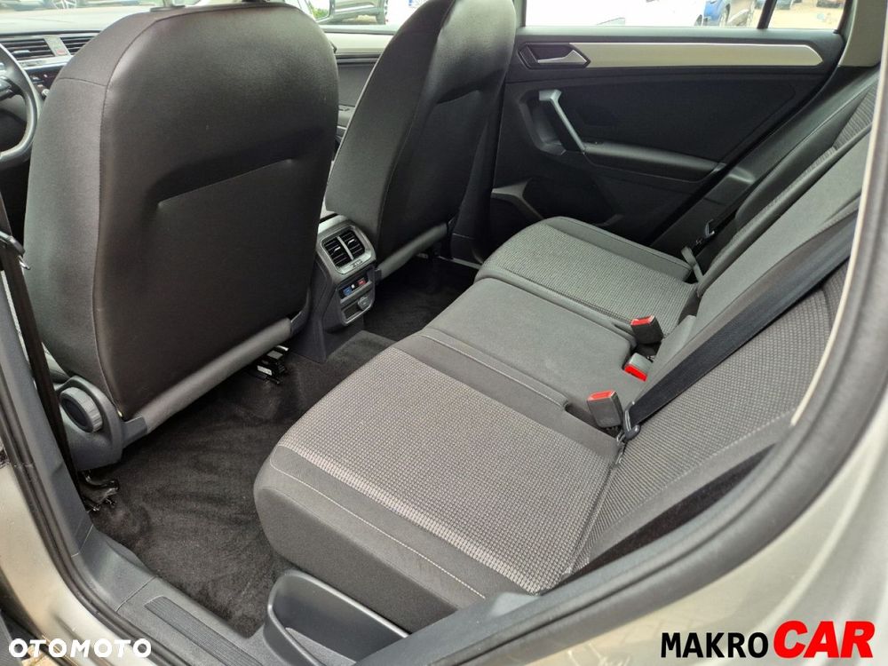 Volkswagen Tiguan - 14