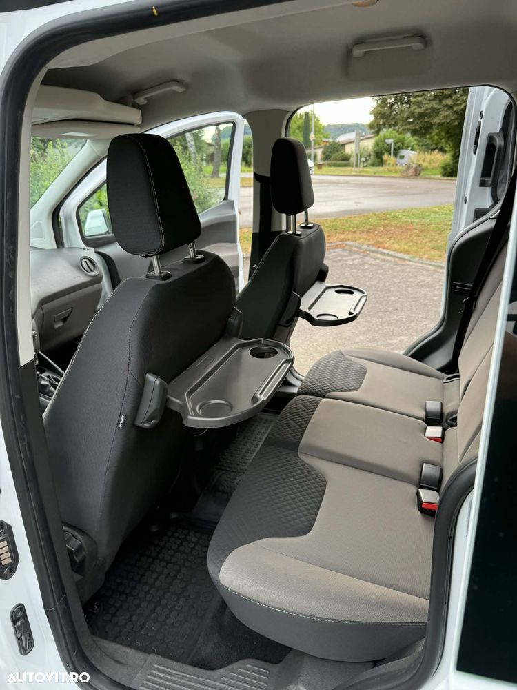 Ford Tourneo Courier 1.5 TDCi Trend - 12