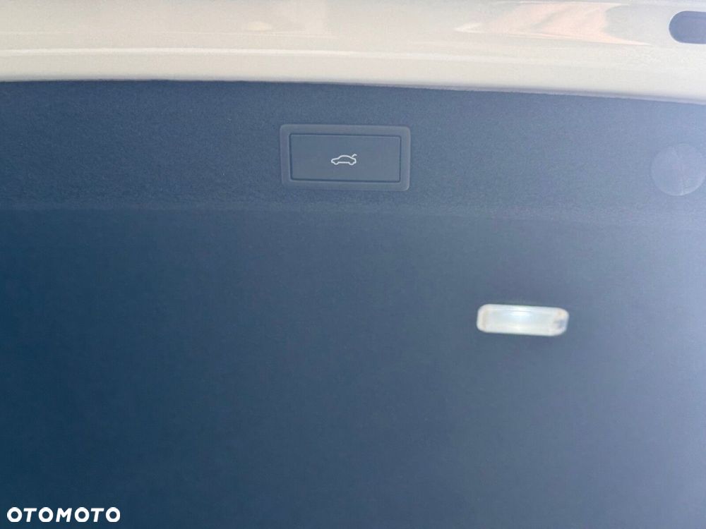 Skoda Superb 2.0 TDI SCR 4x4 Drive DSG - 11