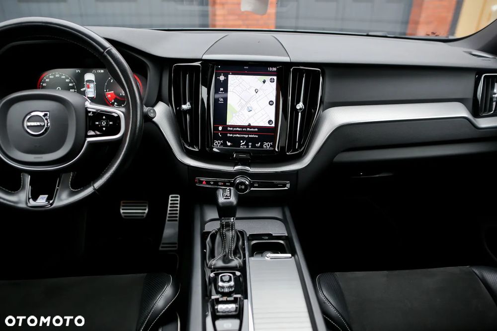 Volvo XC 60 D4 SCR AWD R-Design - 22