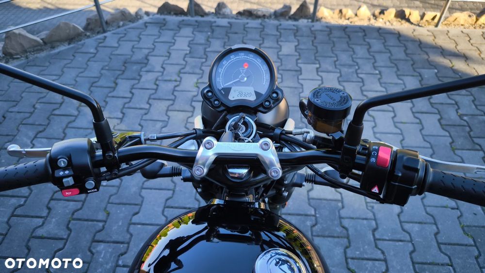 Triumph Street Twin - 5