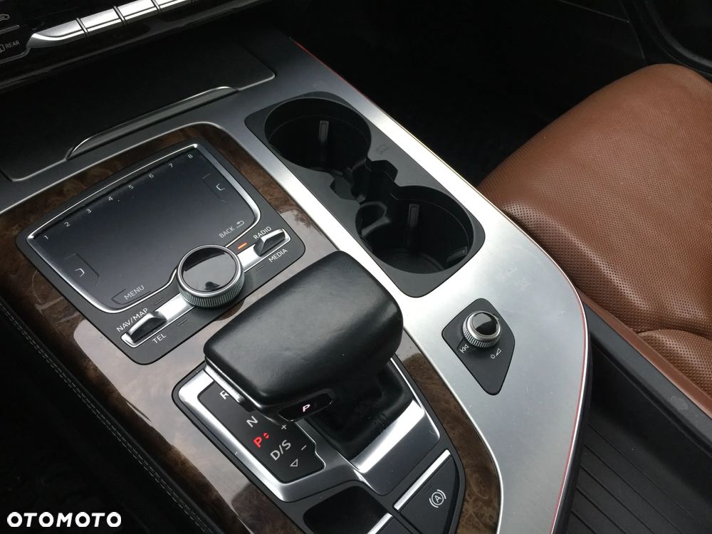 Audi Q7 - 16