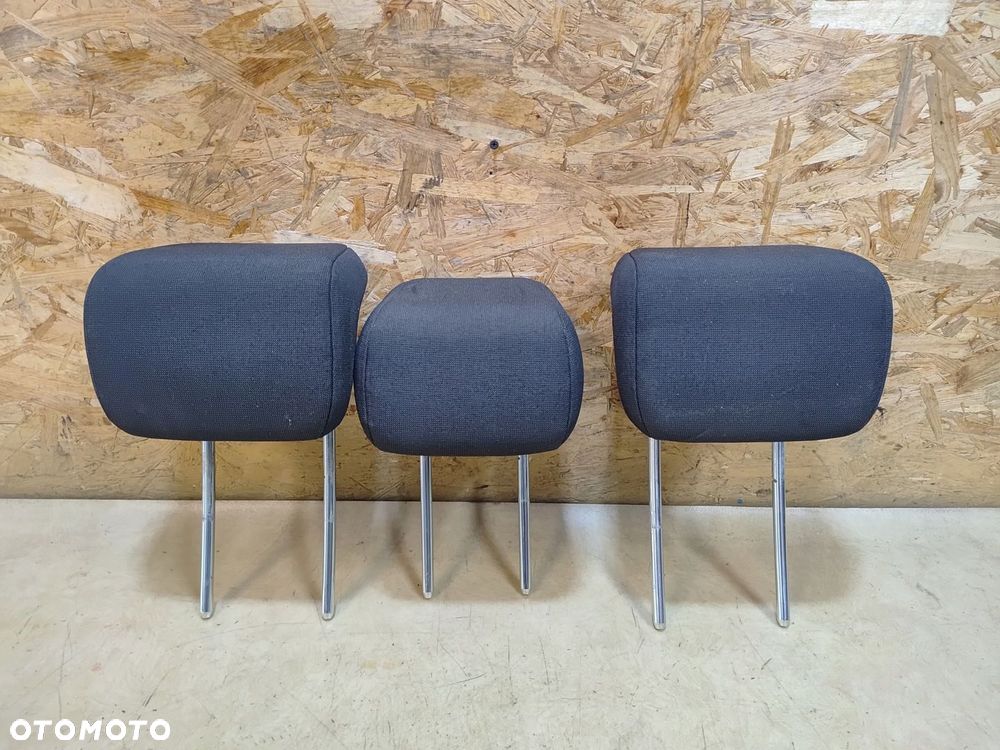 FOCUS MK2 LIFT ZAGŁÓWKI TYŁ 08-11 - 1