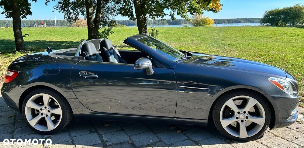 Mercedes-Benz SLK 350 (BlueEFFICIENCY) 7G-TRONIC - 2