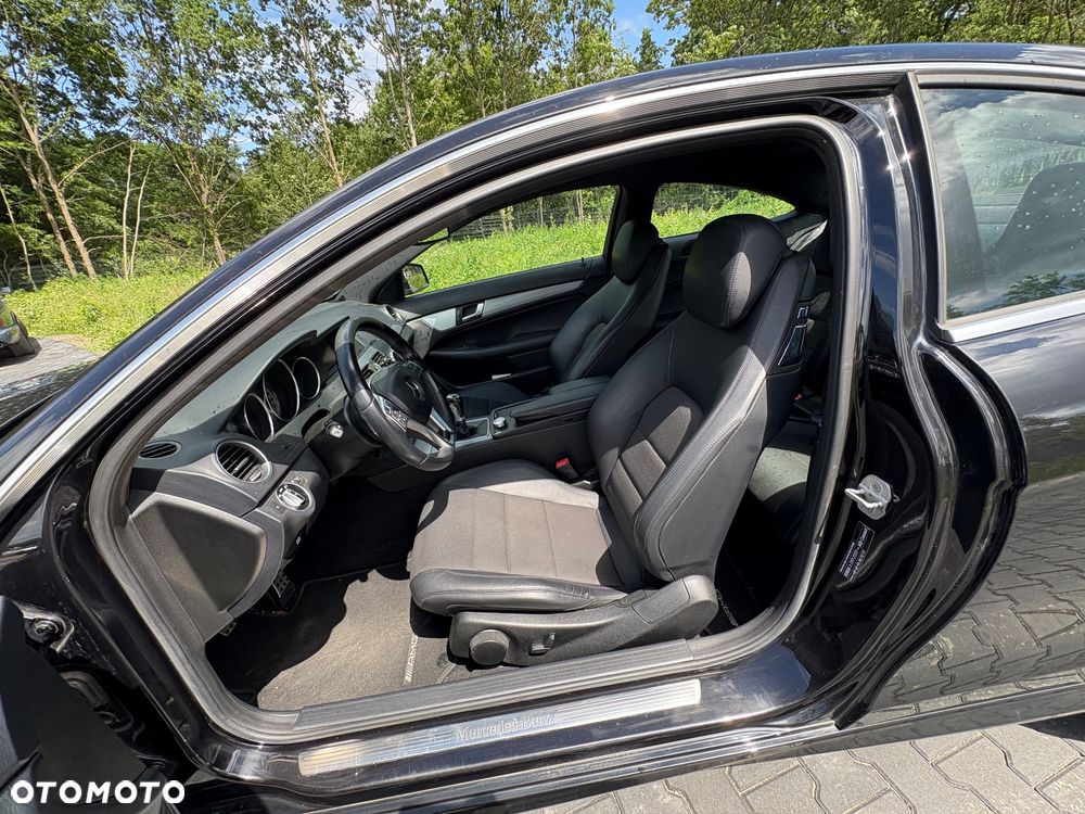 Mercedes-Benz Klasa C 200 Edition - 18