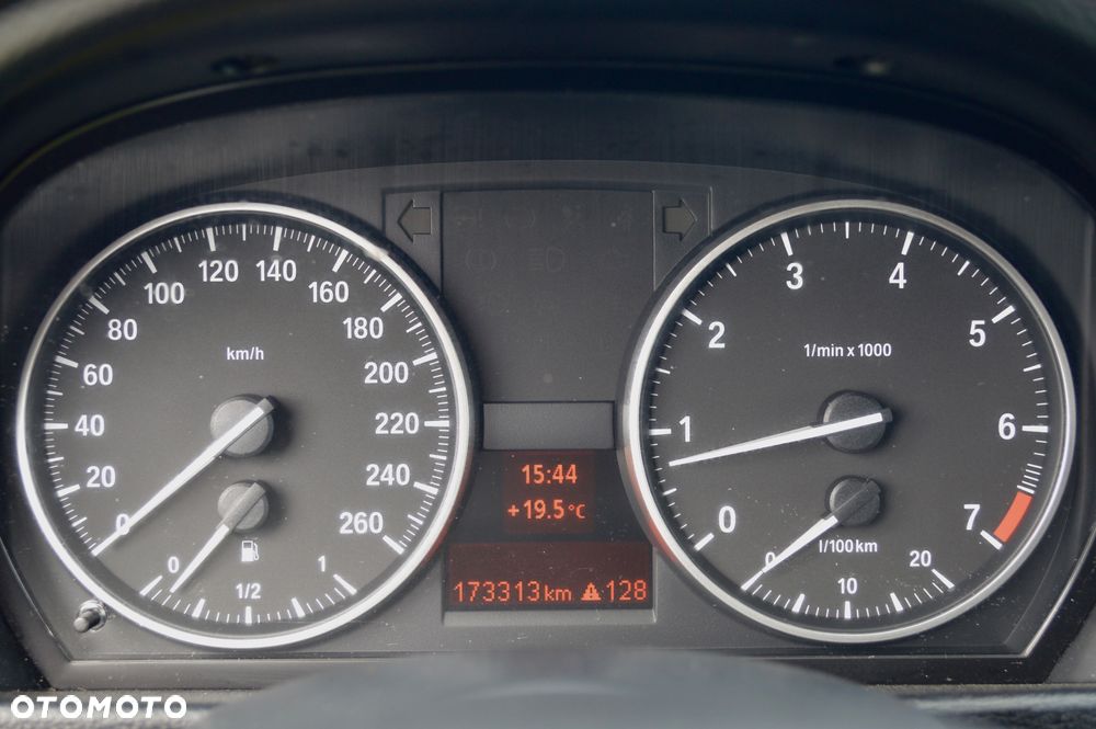 BMW X1 sDrive18i - 22