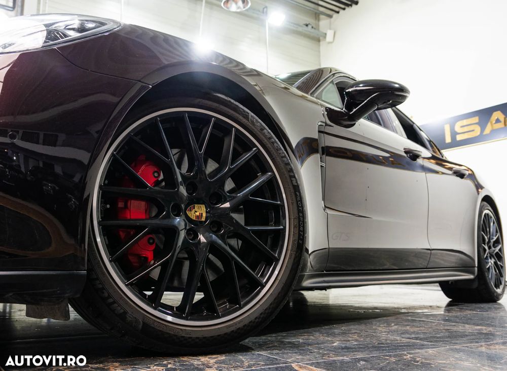 Porsche Panamera GTS - 13