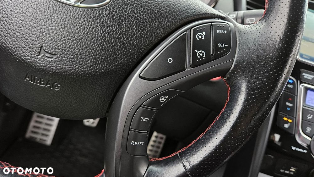 Hyundai i30 1.6 T GDI Turbo - 35