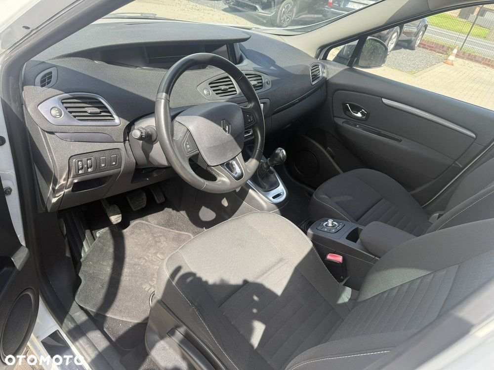 Renault Scenic - 8
