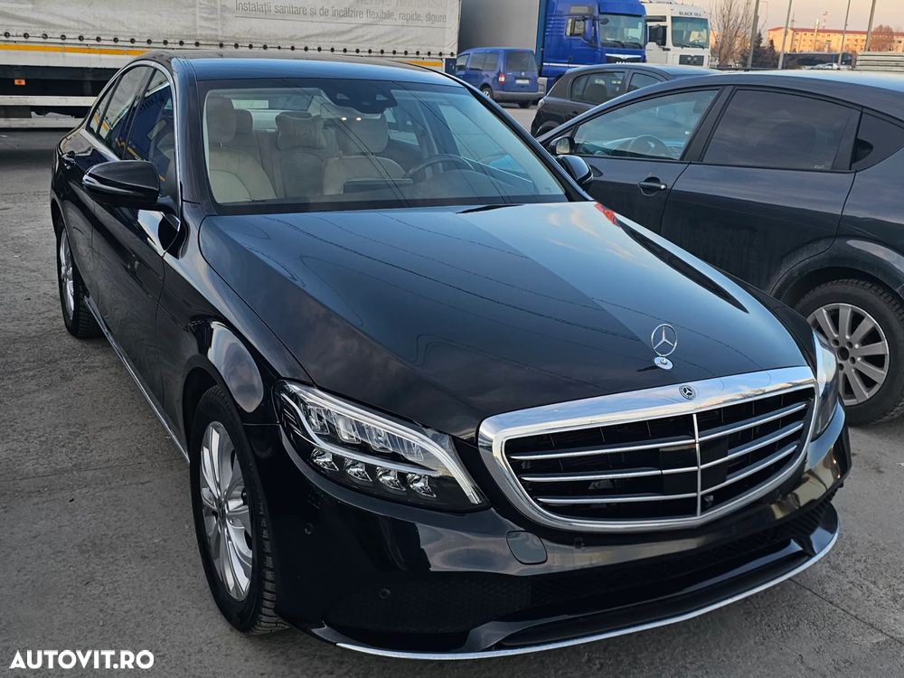 MERCEDES-BENZ C-Class 2019