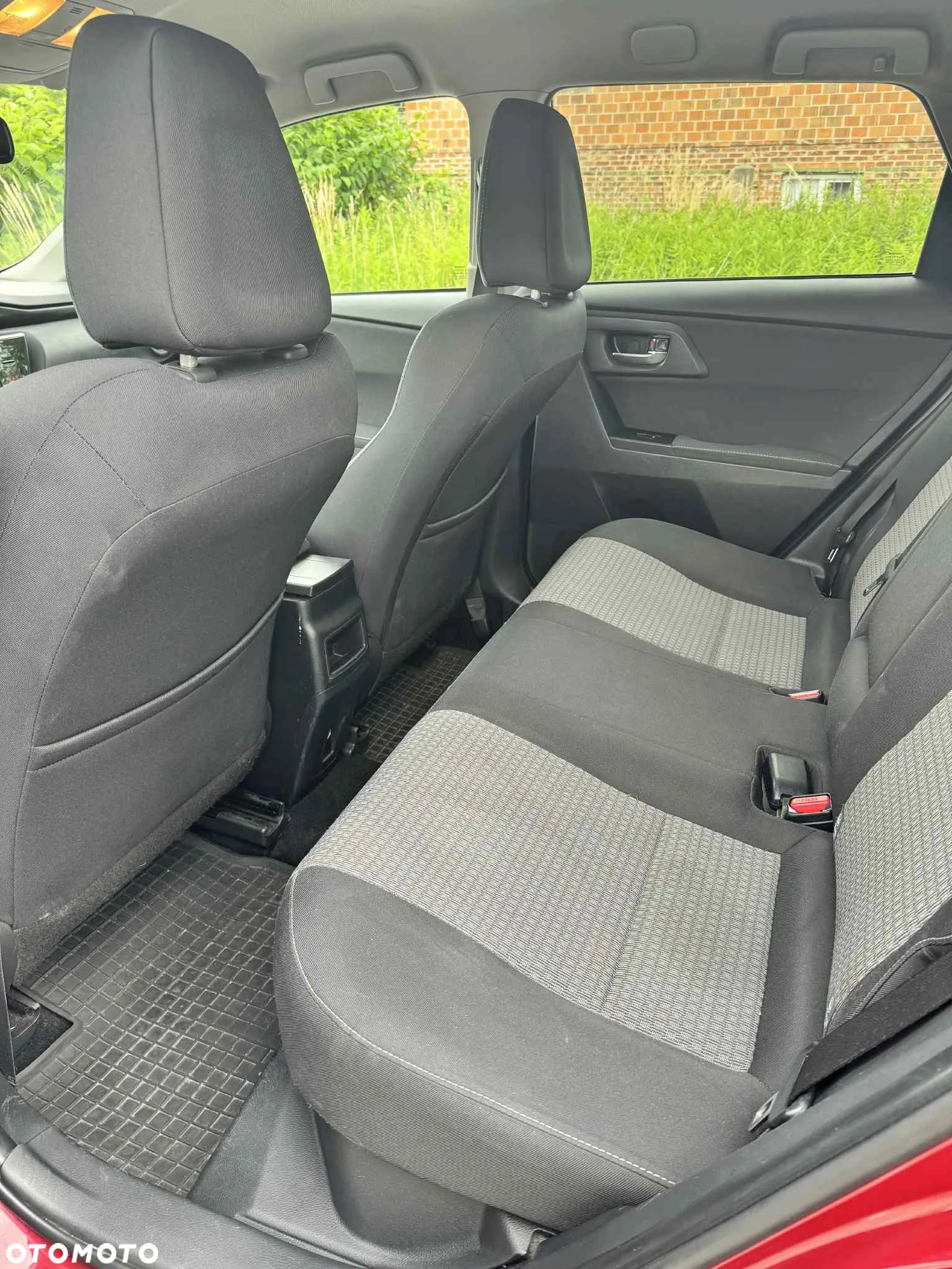 Toyota Auris - 12