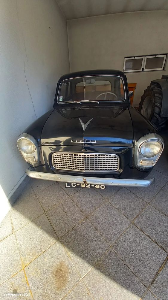 Ford Anglia - 2