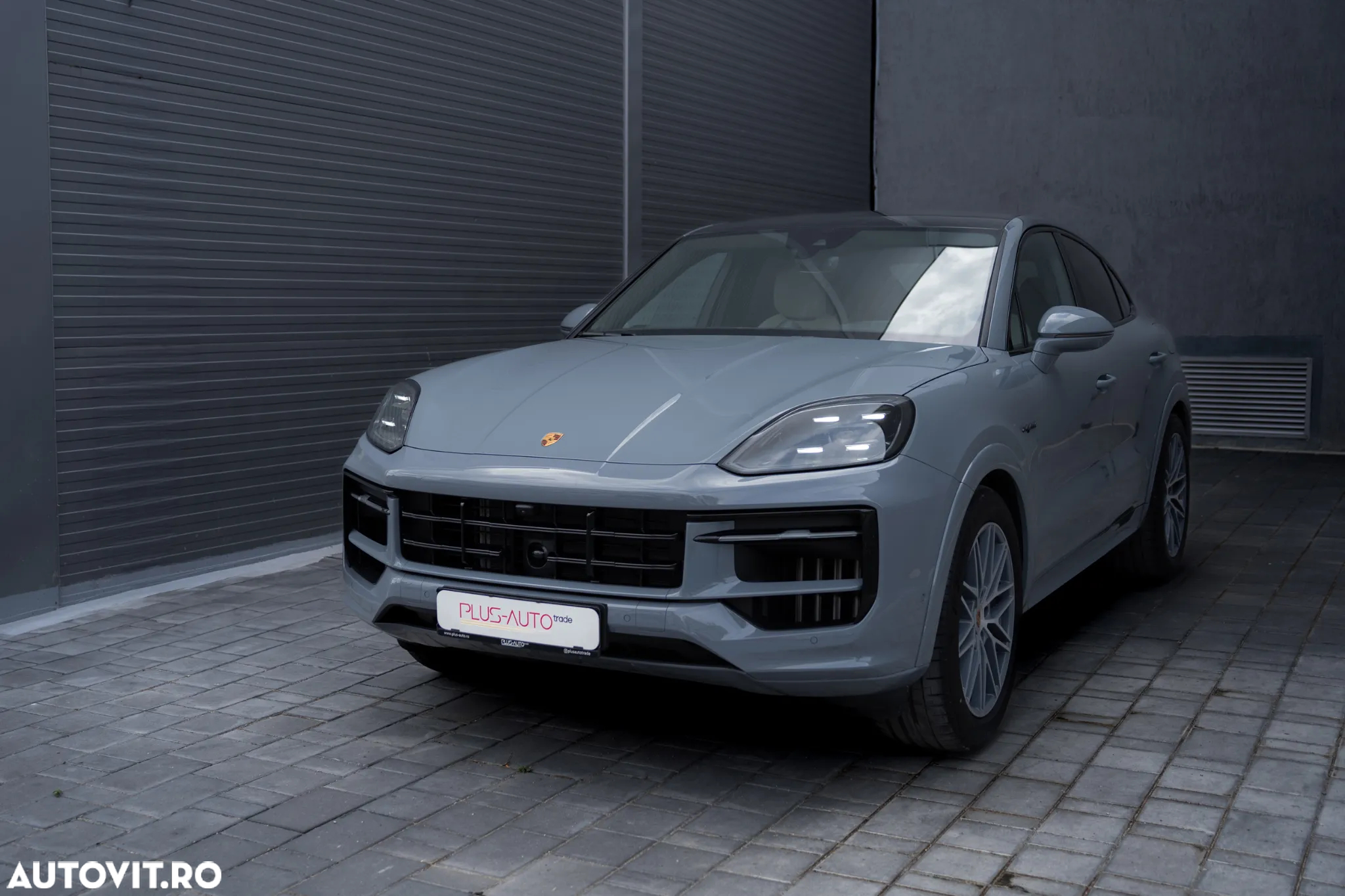 Porsche Cayenne Coupe - 3