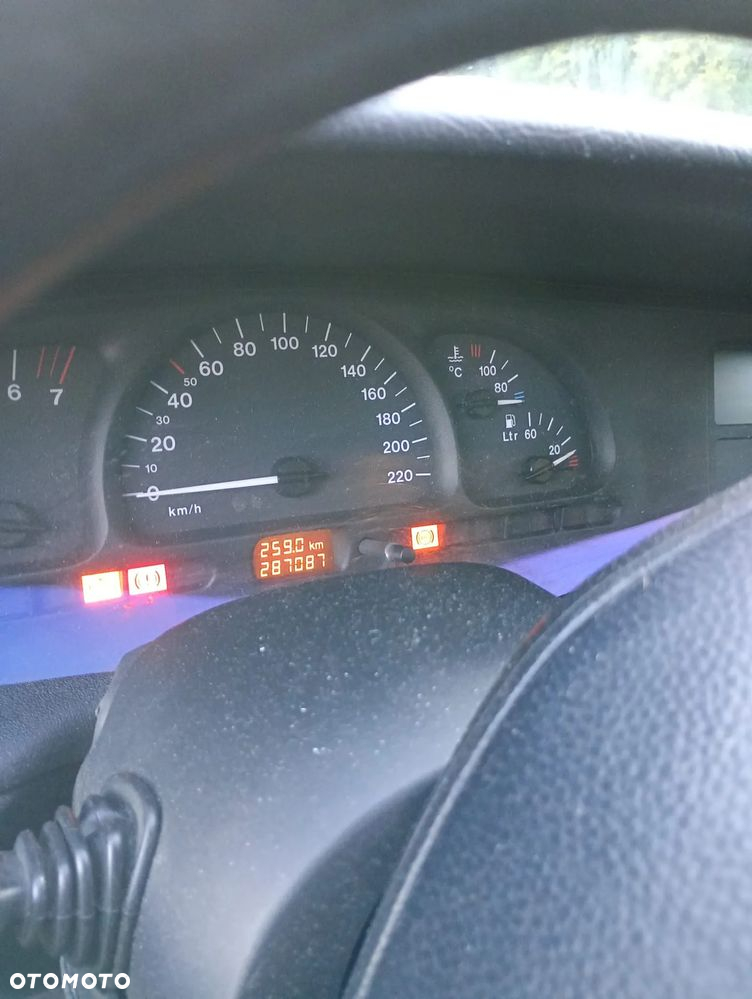 Opel Vectra 1.6 - 4