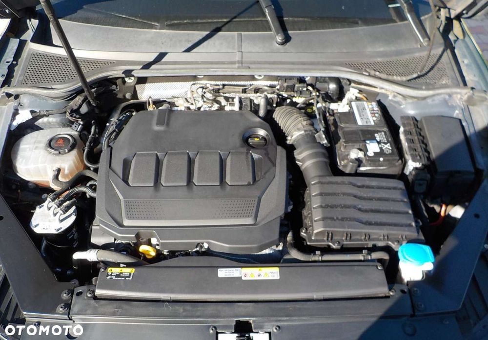 Volkswagen Passat - 4