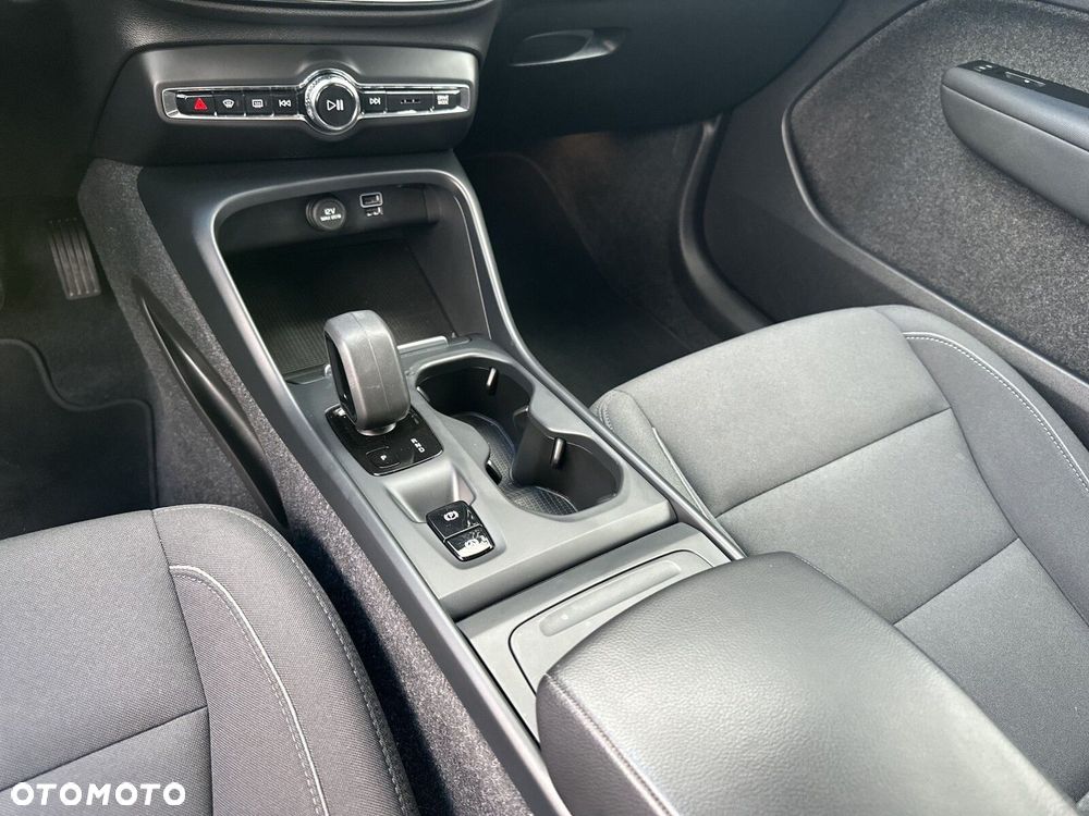 Volvo XC 40 T2 Core - 22