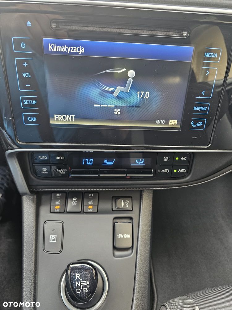 Toyota Auris - 16