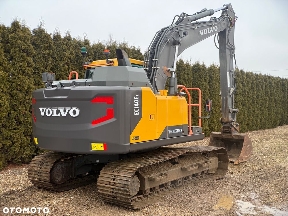 Volvo EC 140 EL - 9