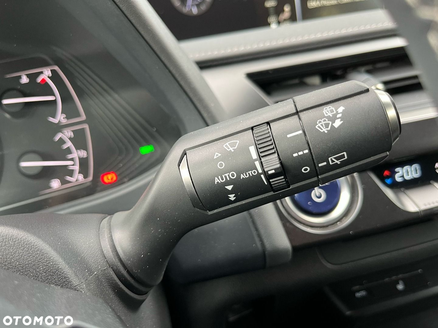 Lexus UX - 33