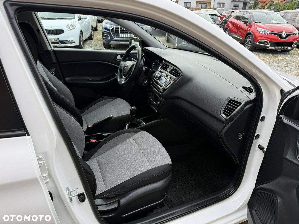 Hyundai i20 1.2 BlueDrive Classic + - 21