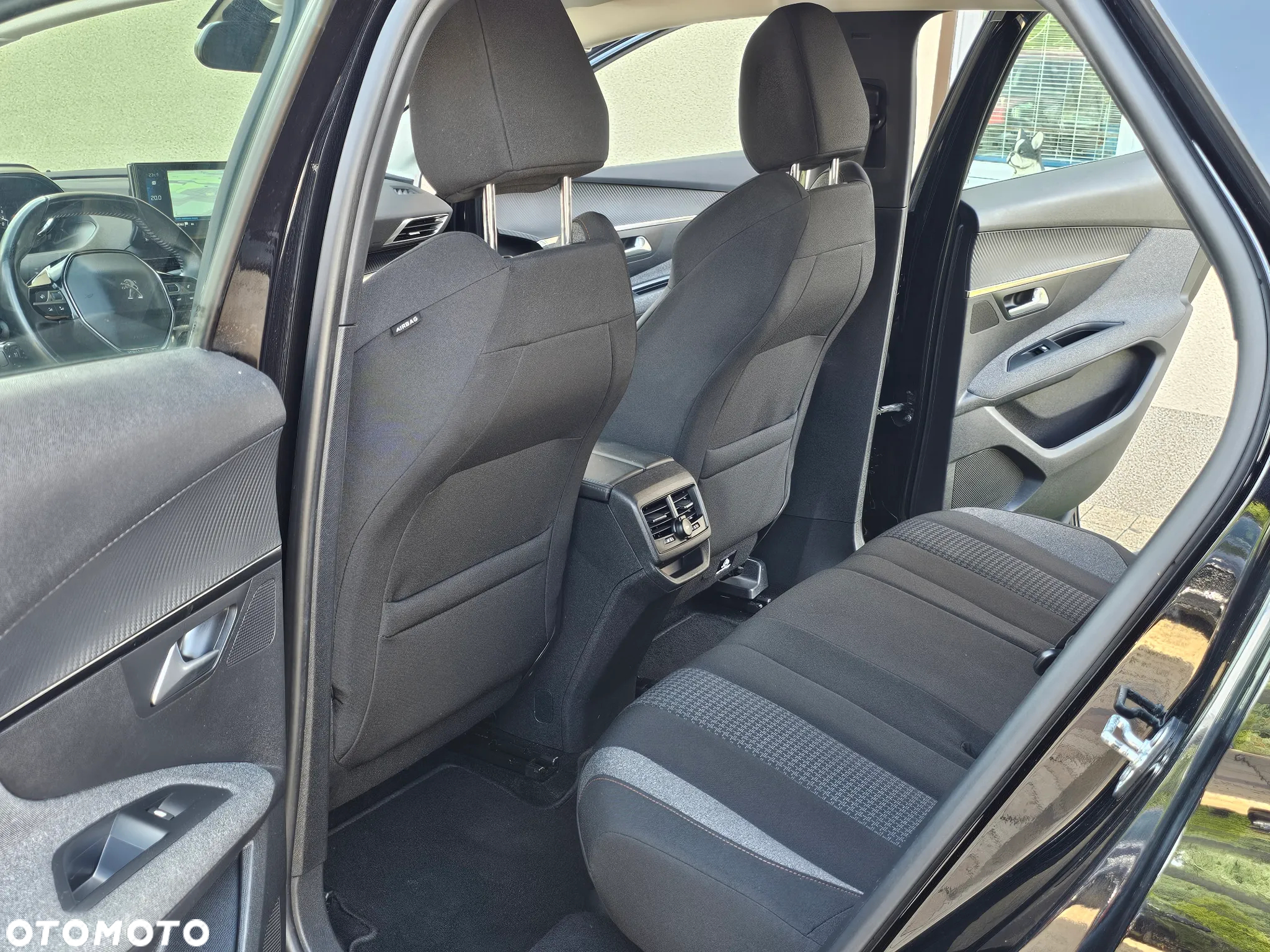 Peugeot 3008 1.5 BlueHDi Allure S&S - 28