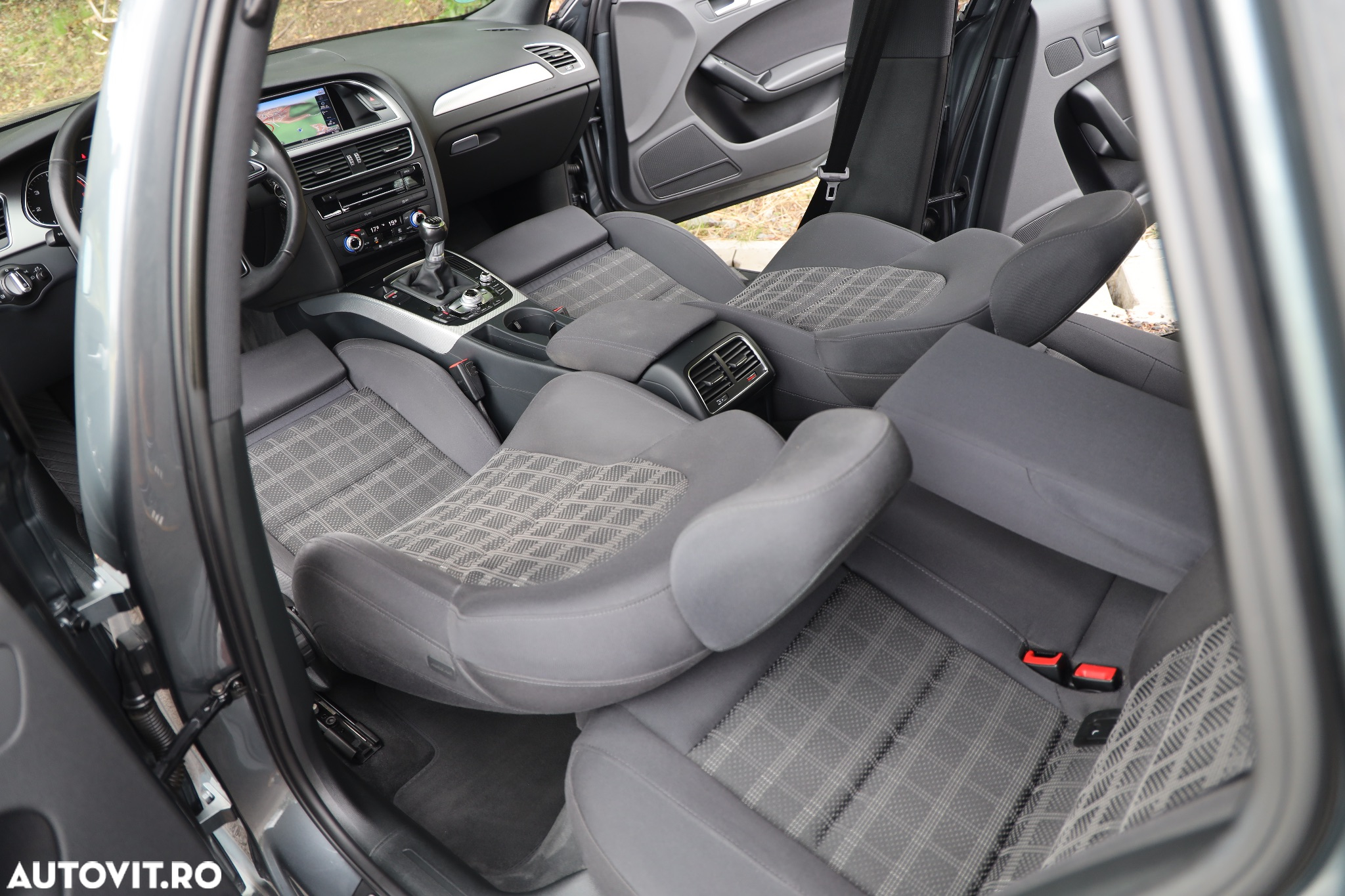 Audi A4 2.0 TDI DPF S line Sportpaket - 8