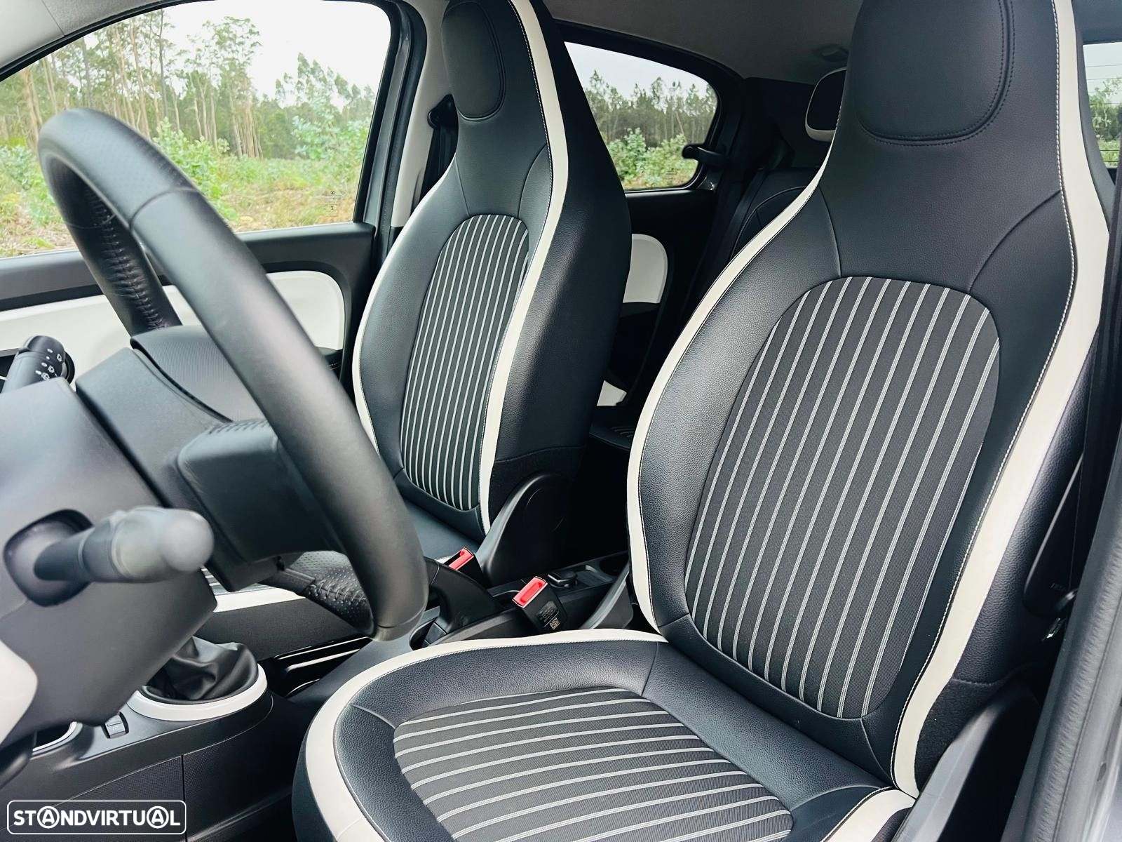 Renault Twingo 0.9 TCe Exclusive - 21