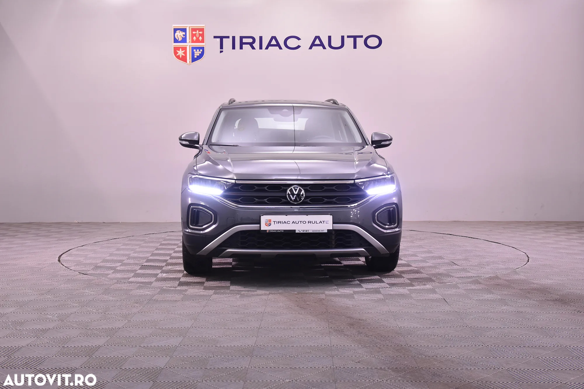 Volkswagen T-ROC - 8