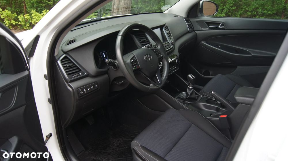 Hyundai Tucson blue 1.6 GDi 2WD Navi - 11
