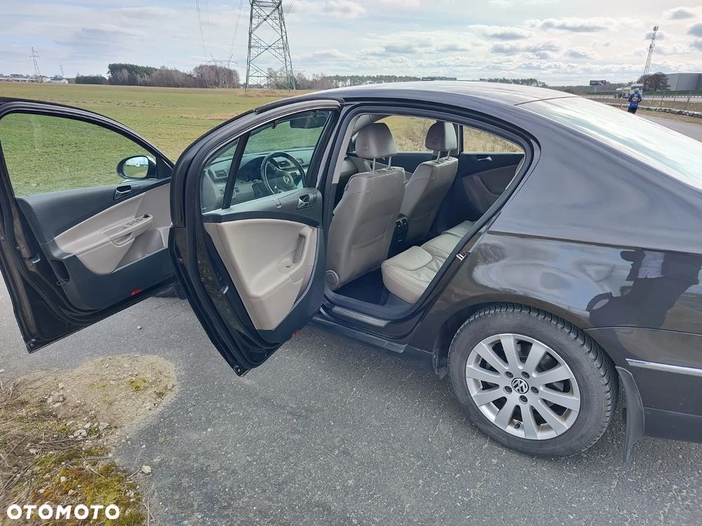 Volkswagen Passat 1.8 TSI Comfortline DSG - 8