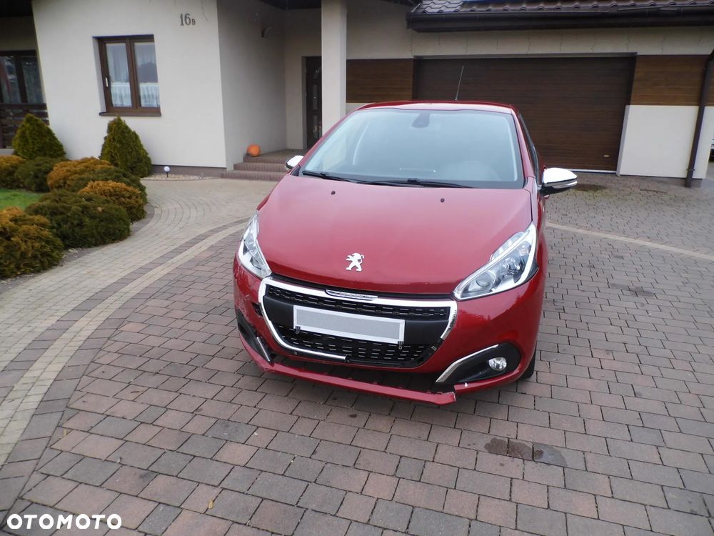 Peugeot 208 - 3